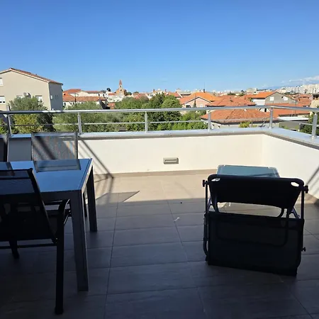 Sandra Apartment *