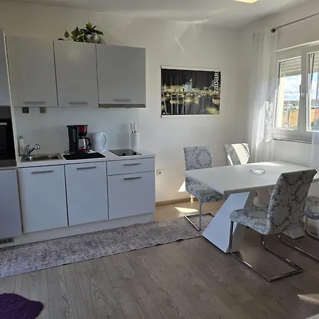 Apartment Sandra Zadar
