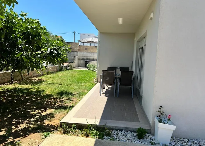 Sandra Apartament *